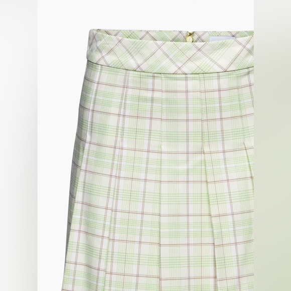 LIKE NEW! Sunday Best Pleated Mini Skirt - Light Green Plaid, Size 8 - Picture 3 of 4